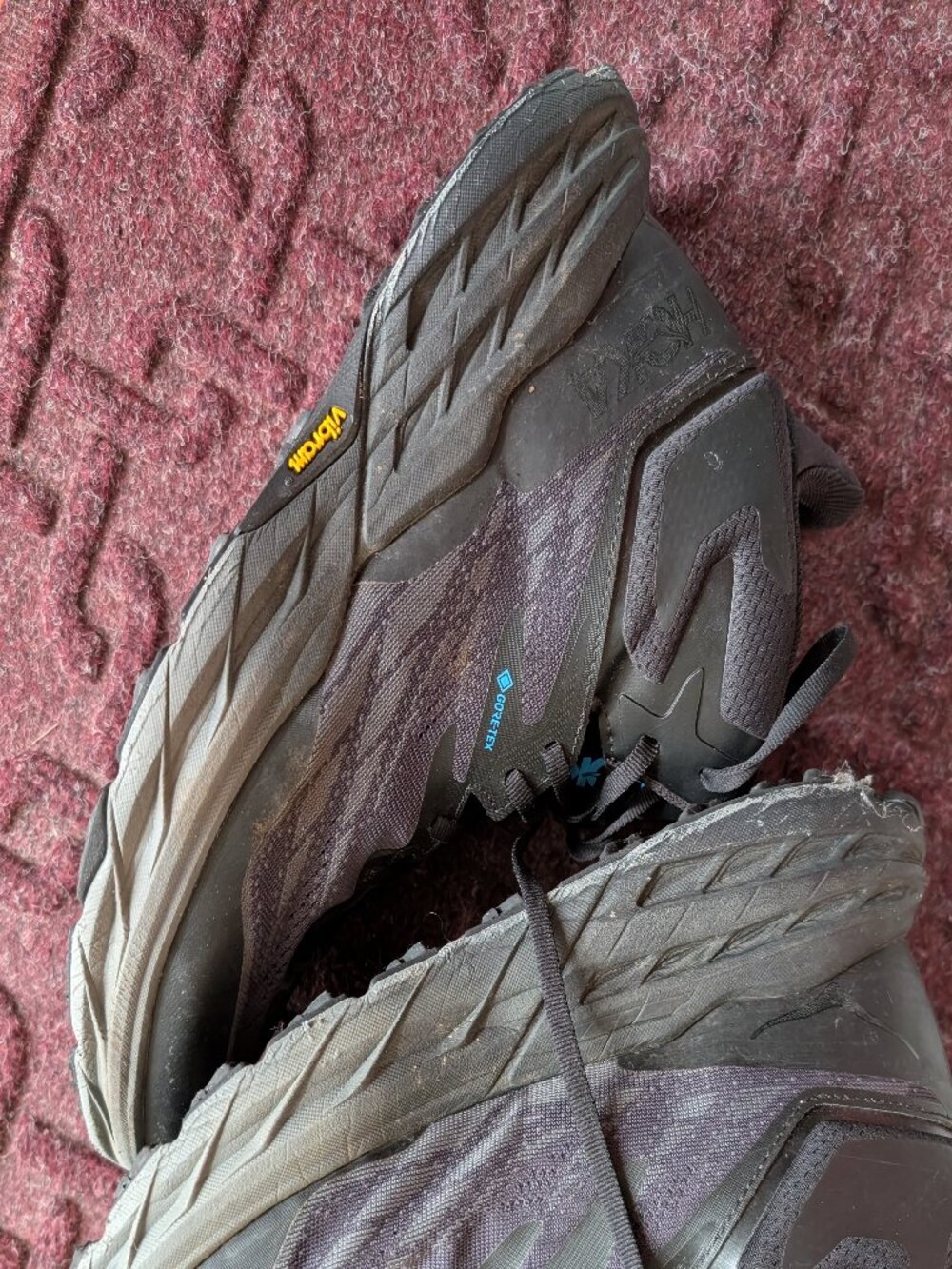Hoka Men's Speedgoat 5 Mid GTX Hiking Boots | Size 11 - Picture 4 of 5